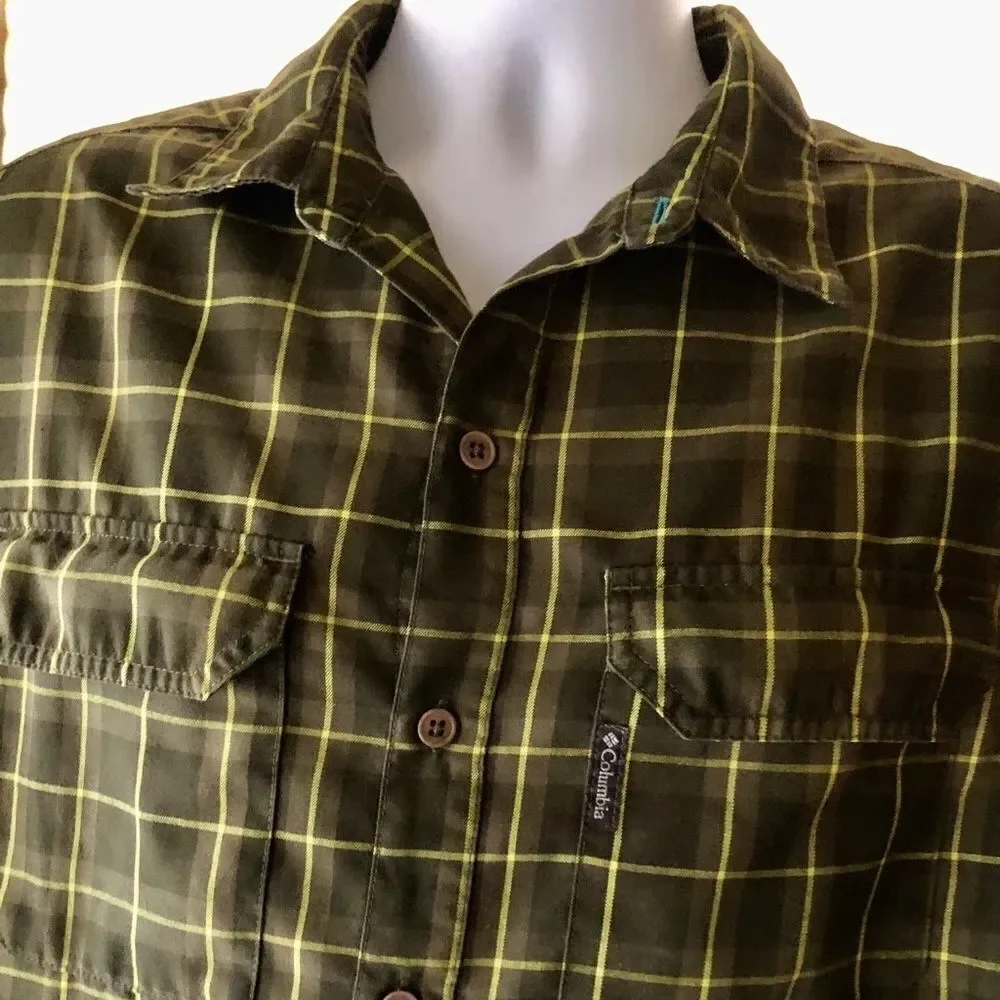 Columbia Button Down w/collar Shirt - Picture 3 of 3
